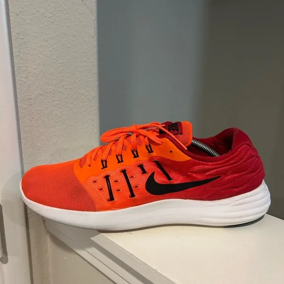 Nike Lunarstelos Men's 12 Running Shoes Sneakers Crimson Red 844591-800 - Picture 4 of 9